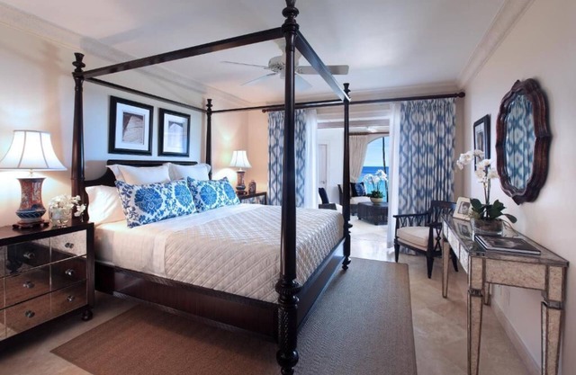 2500 sq. ft. Two-Bedroom Luxury Beachfront Suite on the West Coast