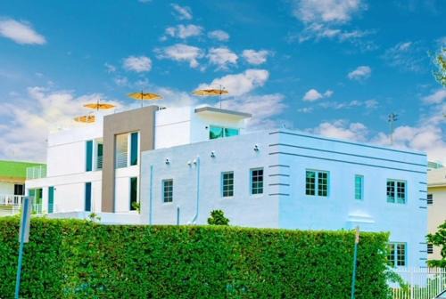 60 Guests Luxury South Beach Private Estate