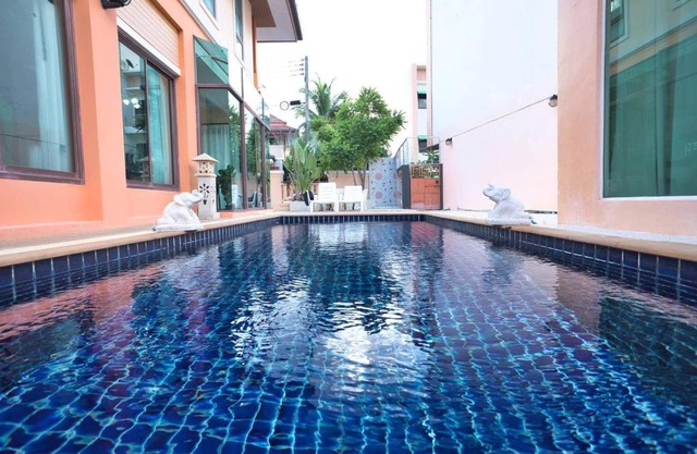 69 Walk to Bangla Rd in 10min 3 room plus private pool