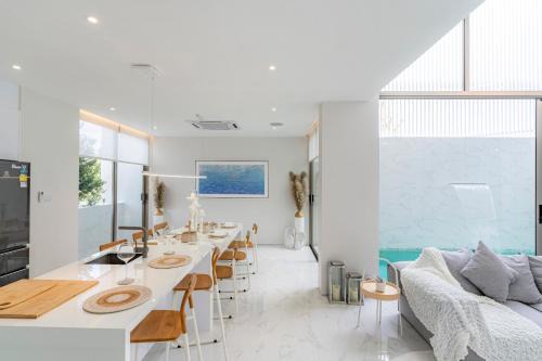 Andaman Villa 15 minutes from Bangtao Beach