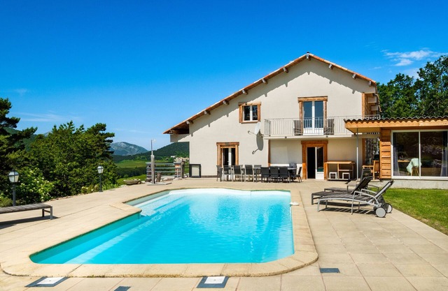 Domaine de la plaine with Pool & Garden