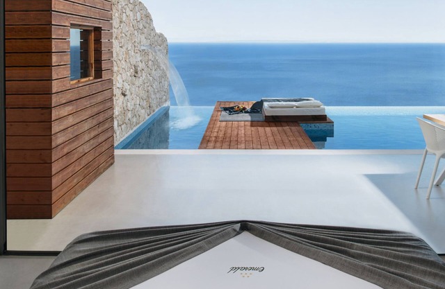 Emerald Villas & Suites