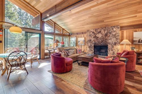 Family-Friendly Truckee Cabin Near Ski Shuttle!