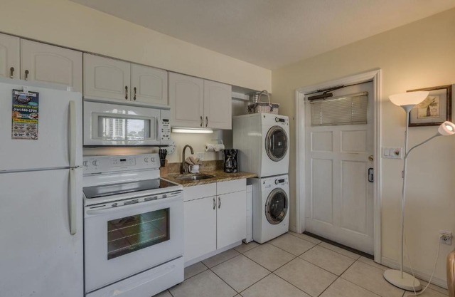 Five Palms Suite 210 - Daily - Weekly - Monthly