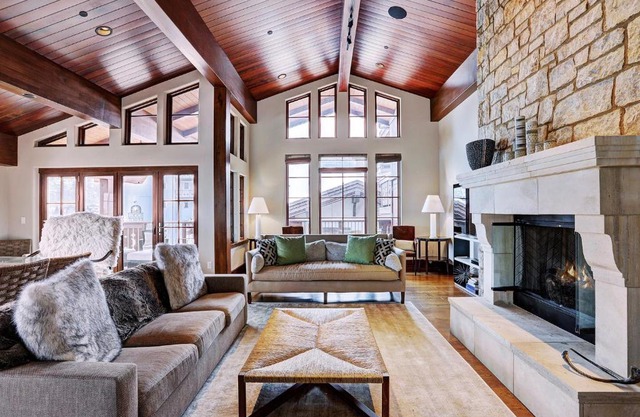 Gorgeous 5 Bedroom Private Chalet in Vail Village