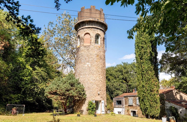 Holiday Home 'Le Moulin De Pen Hoêt' with Shared Garden