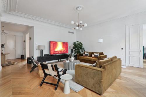 KAZA BELLA - Paris 8 Luxurious apartment close to Arc de Triomphe