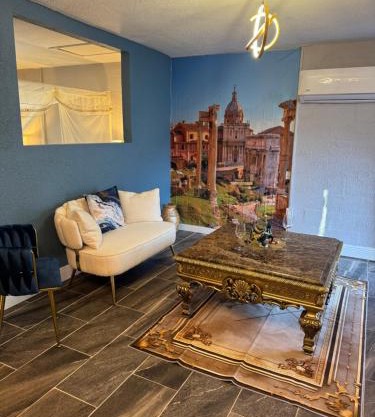 Little Italy - Welcome to Rome