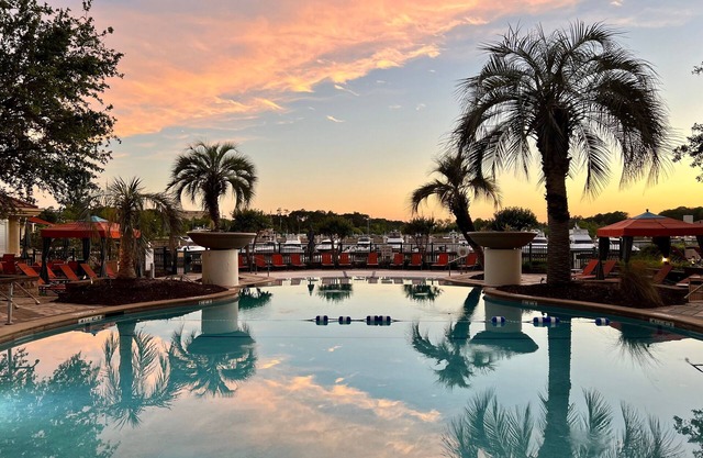 Marina Inn Grande Dunes Condos & Suites