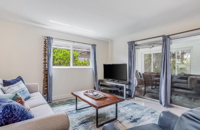 North Naples Sea Breeze Relaxation