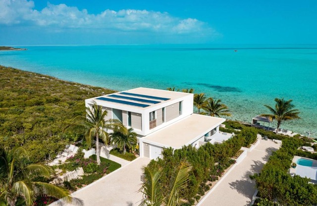 Ocean Dream 5 BR Villa Aqua