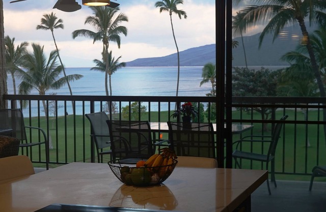 Oceanfront, Million-Dollar-View, Newly renovated! B421