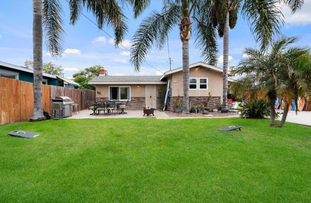 Oceanside Rocks Family Vacation Home