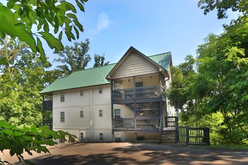 Pinnacle View 7C by Eden Crest