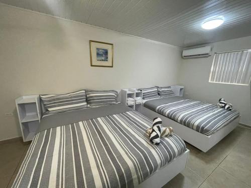 Puerta Del Sol apt4- studio with pool-central location