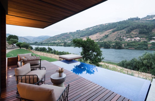 Quinta de S. Bernardo Winery & Farmhouse