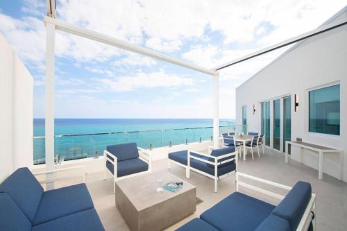 Rum Point Resort Penthouse 504