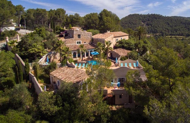 Sitges Hill Retreats-Masia Nur 22 bedrooms divided over 9 houses for max 44 guests