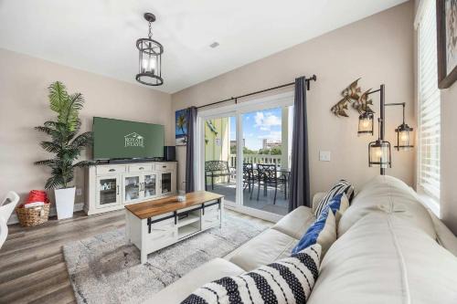 Sunshine Derby - 1 Block to Beach- Garage EV Charge