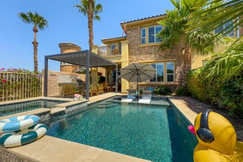 Terra Lago Villa Lake, Mountain and Desert view, Coachella Getaway