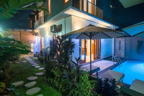 Villa Dua Warna Dencarik